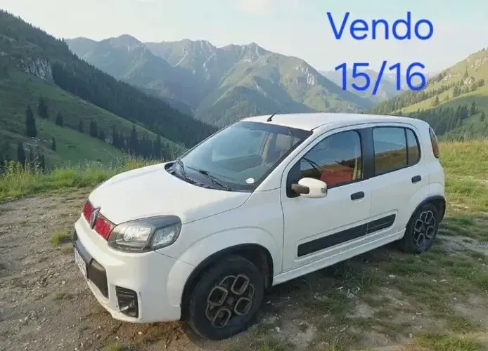 Fiat Uno Sporting 1.4 EVO Fire Flex 8V 4P 2016