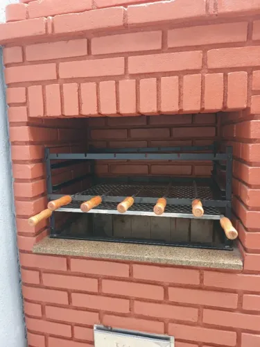 Suporte de churrasqueira 