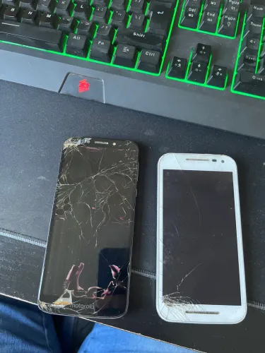 Moto E5 Play e Moto G3 dois juntos