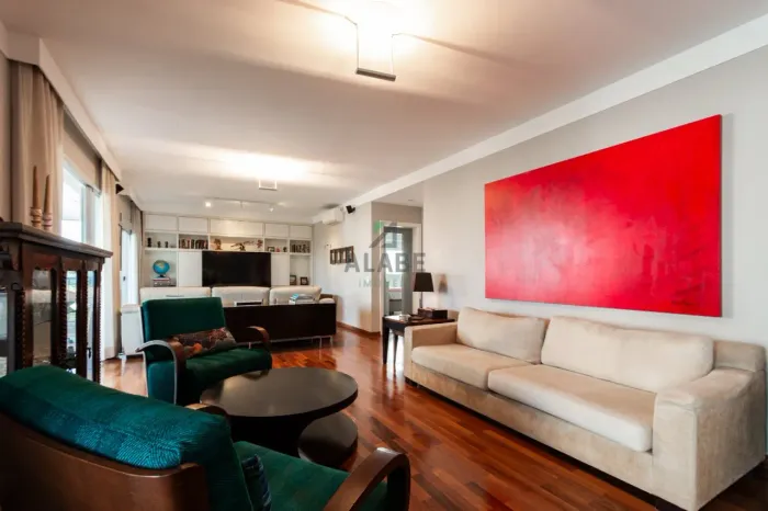 Apartamento para venda em Campo Belo com 4 quartos, sendo 3 suítes, 216m²