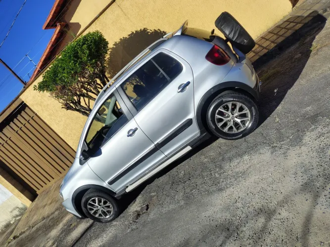 Volkswagen Crossfox 1.6 MI Total Flex 8V 5P 2013
