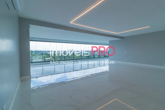 Lindo apartamento 4 suítes 32º andar com uma linda vista com shopping, saude e educação