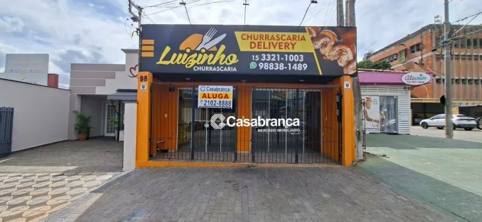 Salão comercial para alugar com cozinha industrial montada na Zona Oeste de Sorocaba/SP.
