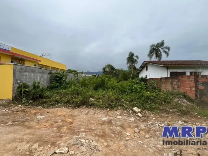 Terreno à venda em Ubatuba no bairro da Maranduba. 432m². Documentação ok.
