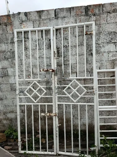 Porta de ferro duas banda