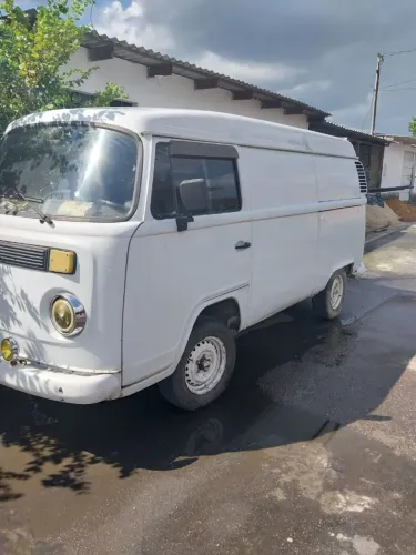 Volkswagen Kombi Furgão (álcool) 2005