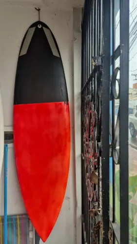 Prancha de Surf HF High Performance NOVA - Rubro-Negra c/ Reforço Carbono
