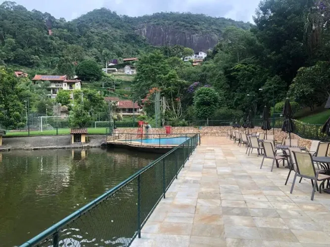 Terreno encantador 1300m2 com linda vista dentro de condomínio classe A