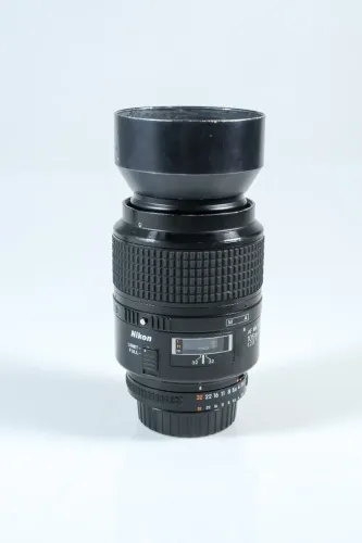 Lente Macro Nikon AF 105mm f/2.8D Micro-Nikkor FX Full Frame