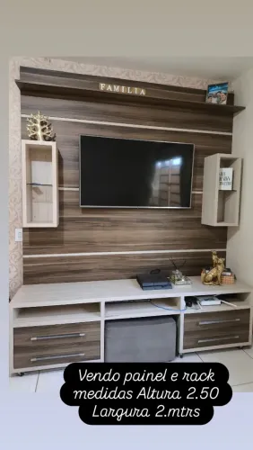 Painel e rack medidas Altura 2.50 largura 2. Mts<br>Largura 2.