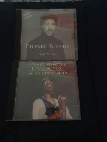 Lote 2 CDs Originais Soul Pop - Lionel Richie + Stevie Wonder
