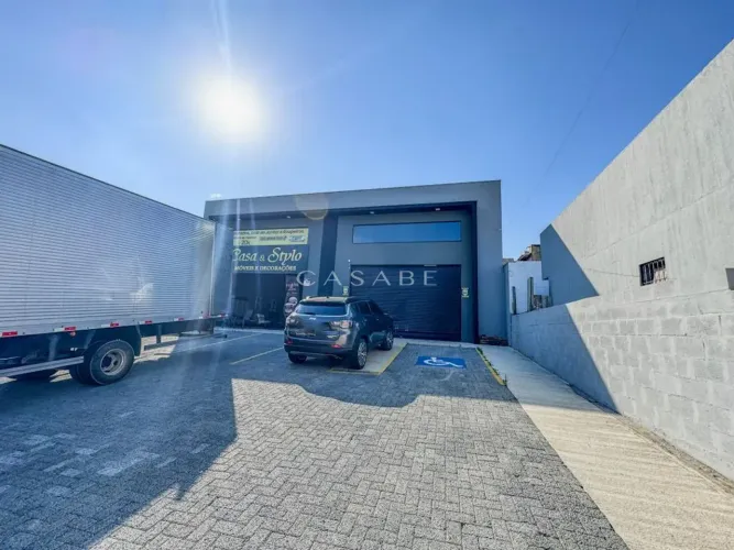 Pavilhão para venda e locação na RS-020 em Gravataí