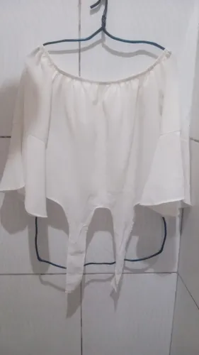 Blusa Cropped Branca Feminino G