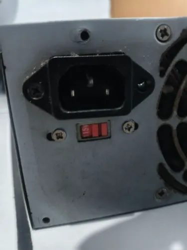 Fonte 200w genérica