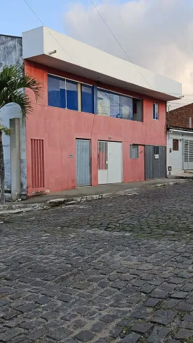 Imovel pra vender com 2 casas e 4 quitnetes
