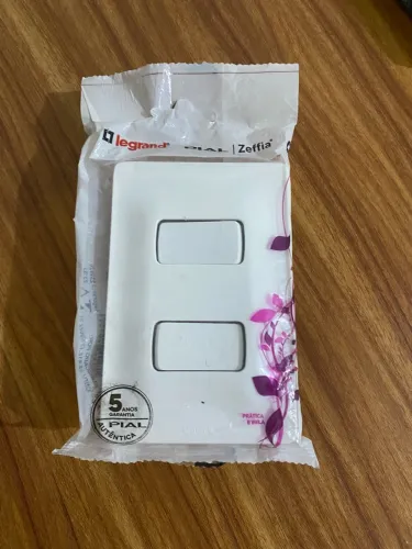 Vendo interruptor duplo novo lacrado legrand