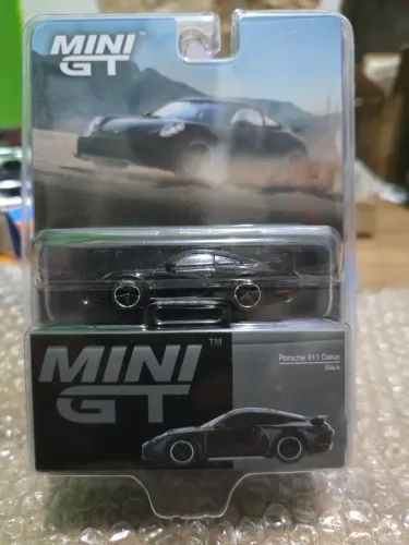 MINI GT PORSCHE 911 DAKAR BLACK
