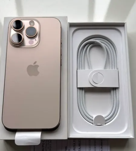 iPhone 16 Pro Max em estado de zero bateria100% com garantia Apple até o fim do ano
