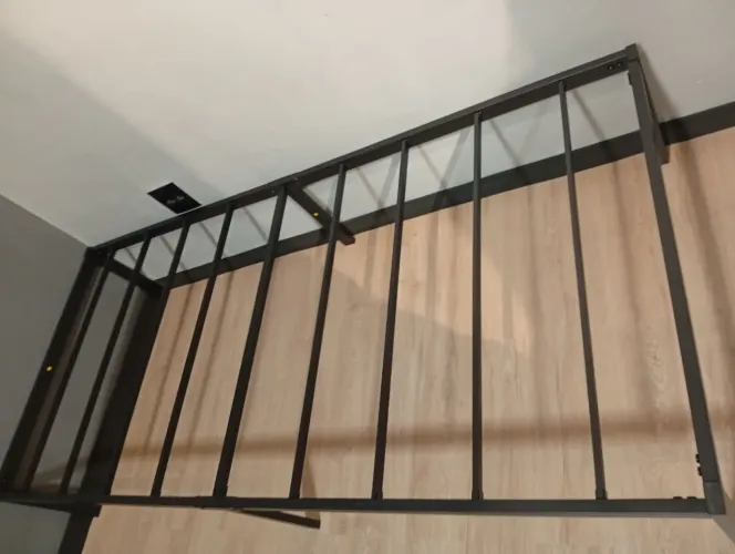 Cama solteiro ferro preto seminova