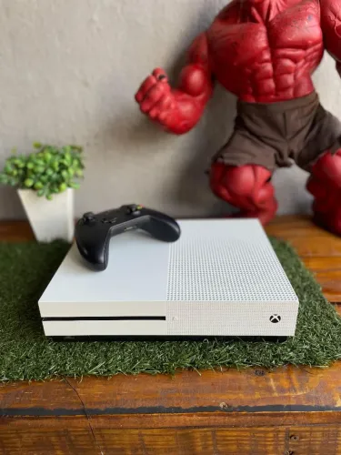 Xbox One S 1Tb