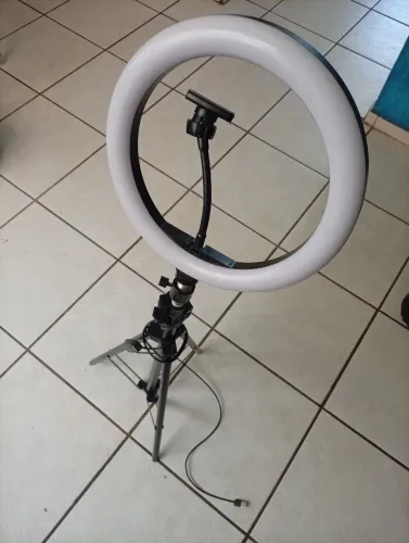 Ring light tripé