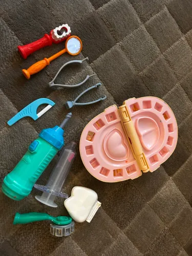 Play Doh Brincando de Dentista 