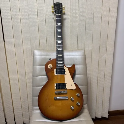 Guitarra Gibson Les Paul Studio 2012 - Nitro celulose - Linda!