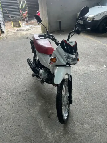 Vendo pop 110 muito nova 