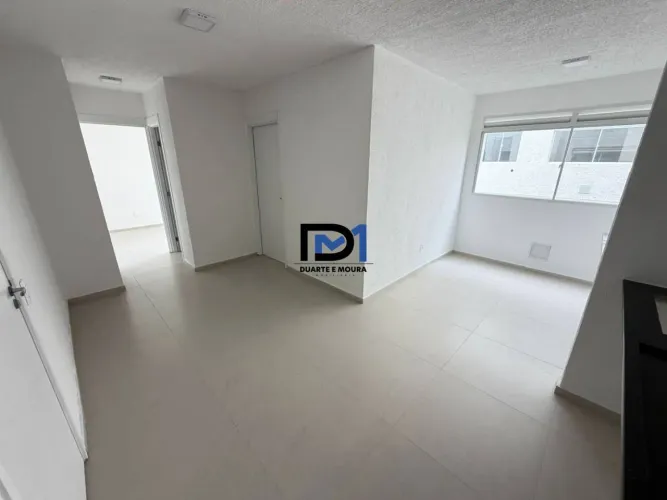 Apartamento com 2 dormitórios para alugar, 44 m² por R$ 1.230/mês - Lagoa Redonda - Fortal