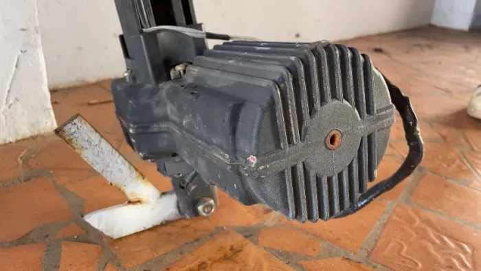 Motor PPA Pivotante de 1/3 para Folha Dupla