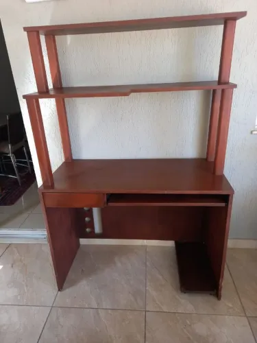 Estante para computador 