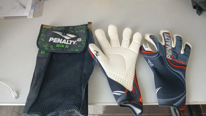 Luva de goleiro profissional