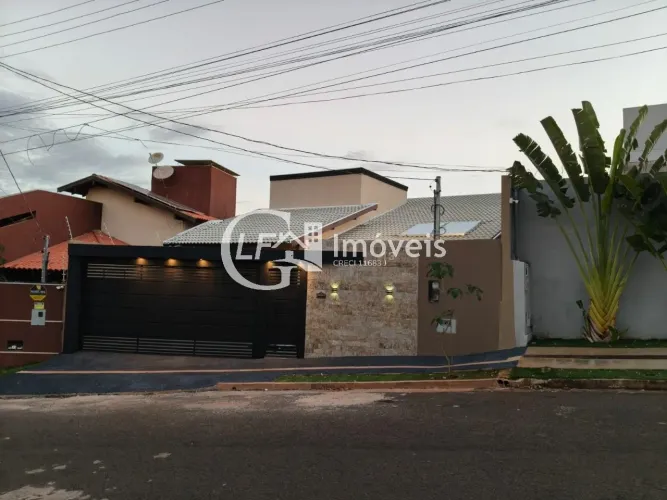 Espetacular Casa à Venda em Campo Grande-MS, no Bairro Água Limpa Park, com 4 Quartos, 4 S
