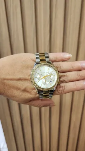 Relógios MK e Technos