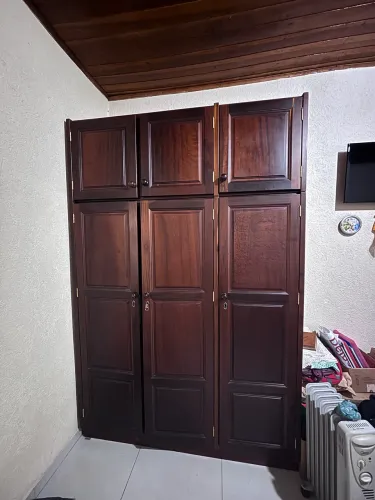 Armário Guarda-roupa madeira maciça