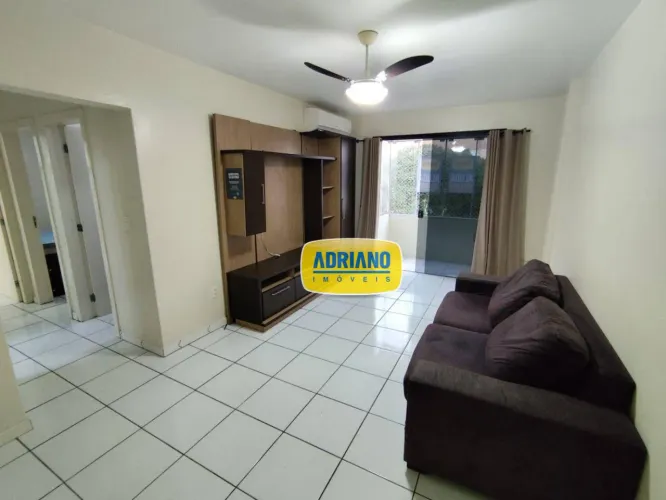 Apartamento com 2 dormitórios para alugar, 70 m² por R$ 3.201,60/mês - Capoeiras - Florian