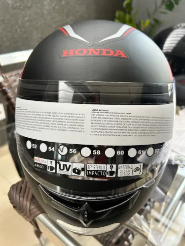 Vendo 2 capacetes Zero km
