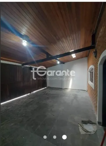 Casa para venda com 277m² e 4 vagas na Vila Clarice