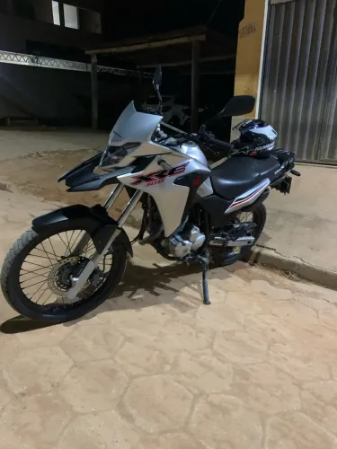Vendo xre 19/20 aceito troca com volta pra mim