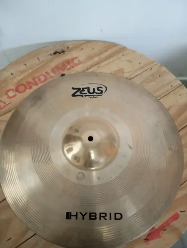 Crash Zeus Hybrid 18 polegadas