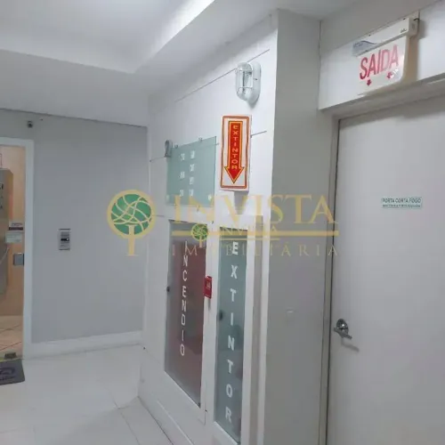 Sala Comercial com 104 m² e 2 vagas - Trindade, em Florianópolis.
