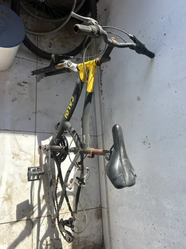 Bicicleta CALOI (sucata)