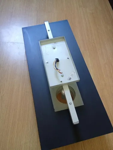 Luminária de vidro para três lâmpadas