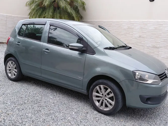 Volkswagen Fox 1.0 MI Total Flex 8V 5P 2011