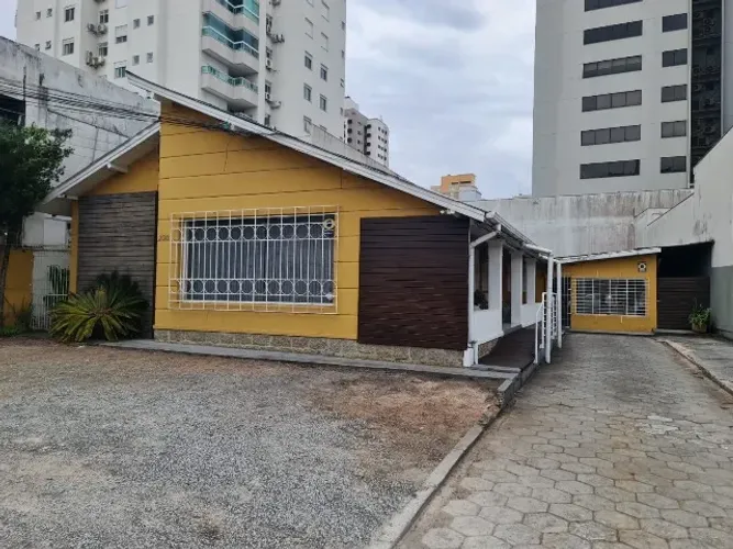 Salas para locação com vagas no Estreito!