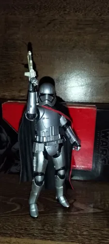 Star Wars the black series captain phasma original