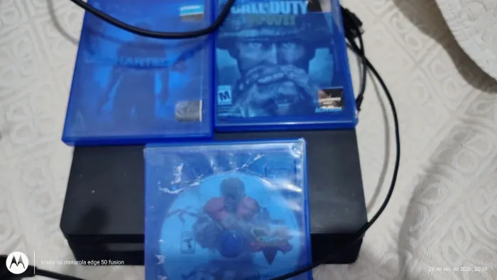 Playstation 4 500 gb não é destravadousado troco por notebook , CELULAR E ETC