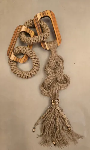 Colar de mesa rami