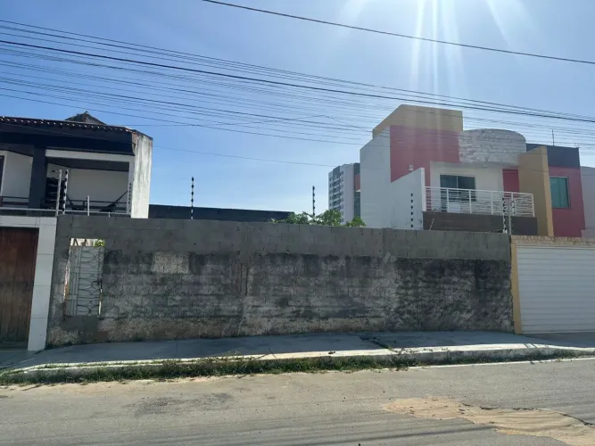 Terreno na Atalaia