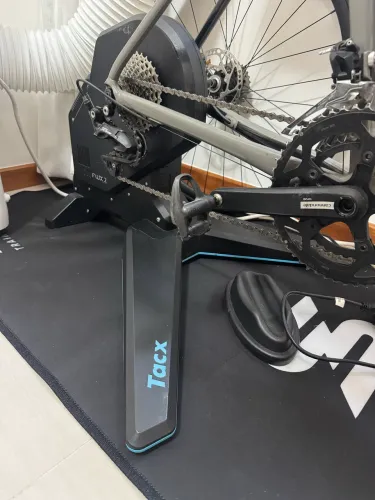 Rolo de treino TACX Flux S - Usado poucas vezes